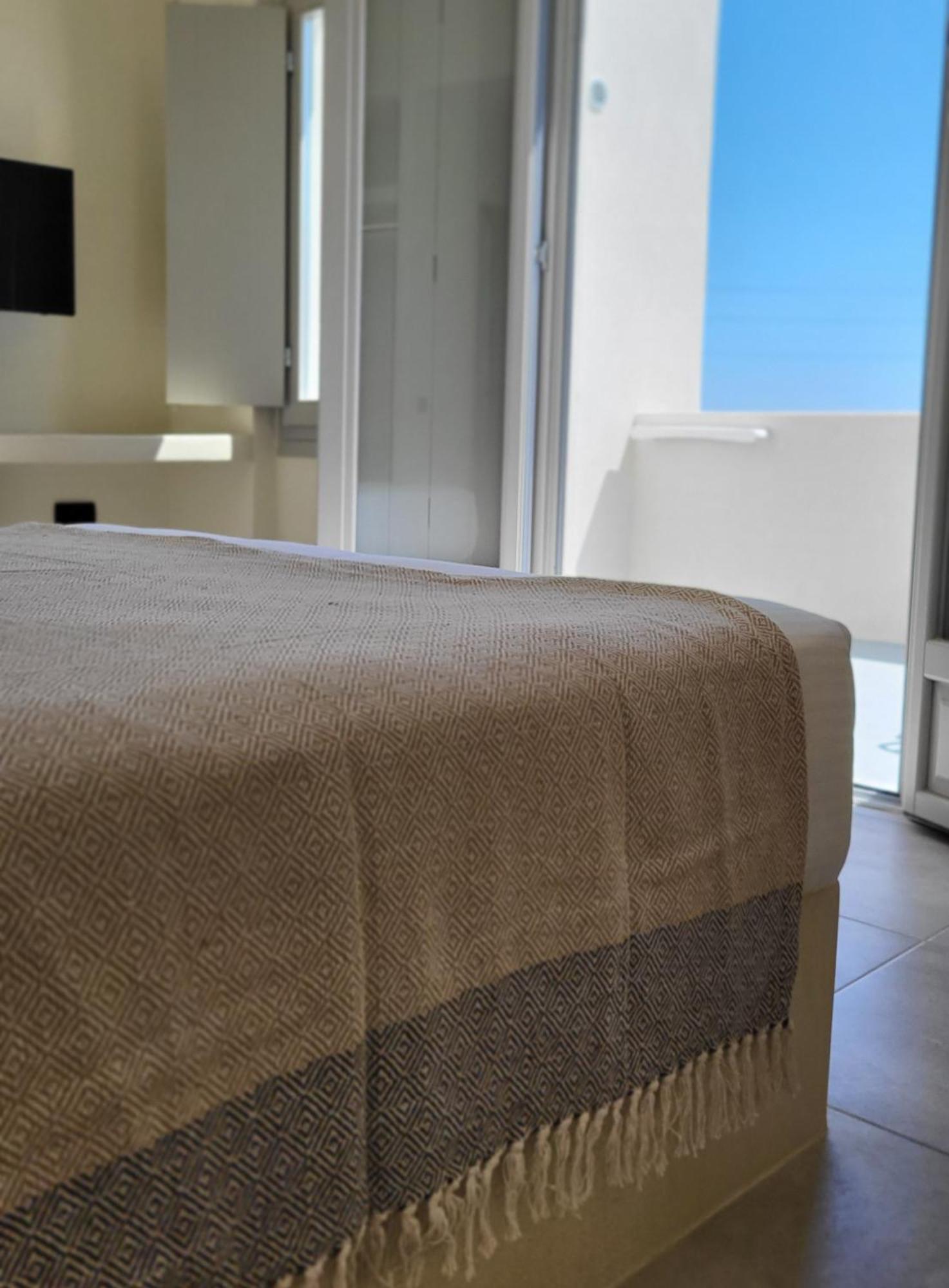 Maeva Suites Santorini Pyrgos Kallistis Exterior photo
